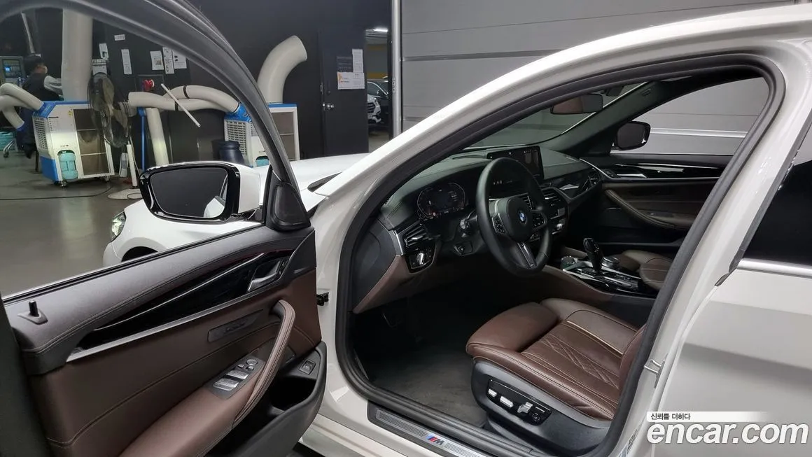 BMW 5-Series 2022 из KR, фото 10