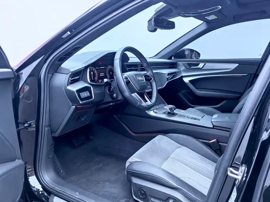 Audi A6L 2021 из CN, фото 3