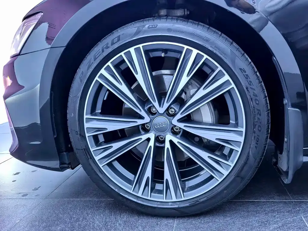 Audi A6L 2021 из CN, фото 9