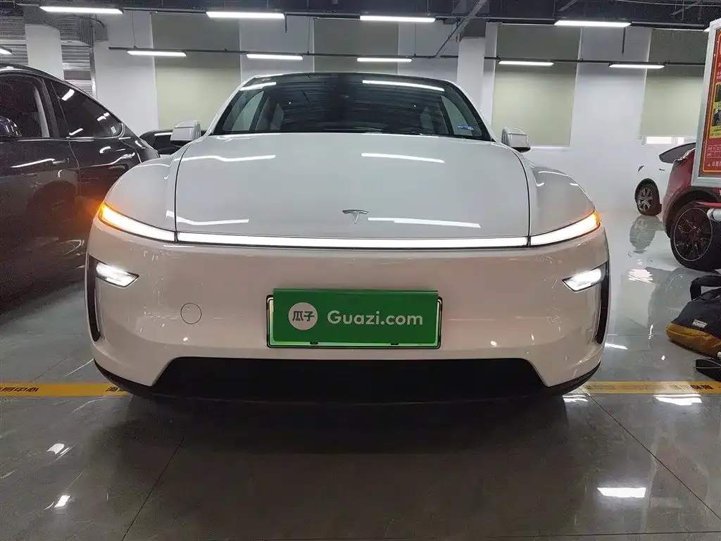 Tesla Model Y 2025 из CN, фото 3