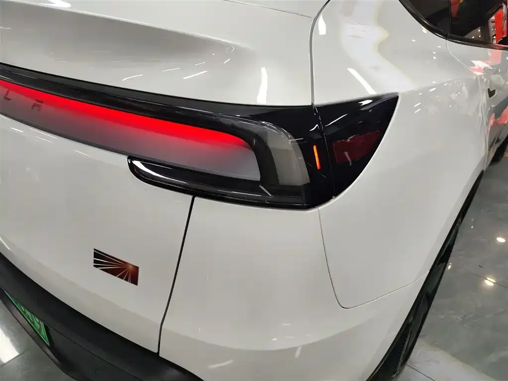 Tesla Model Y 2025 из CN, фото 8