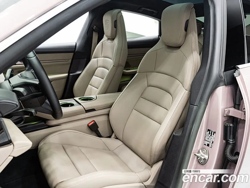Porsche Taycan 2023 из KR, фото 10