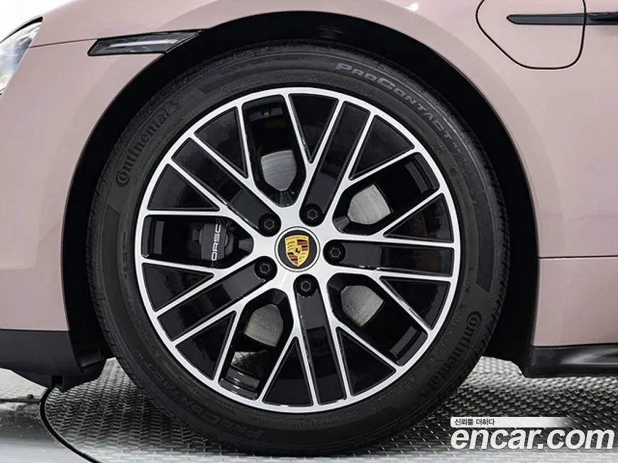 Porsche Taycan 2023 из KR, фото 5