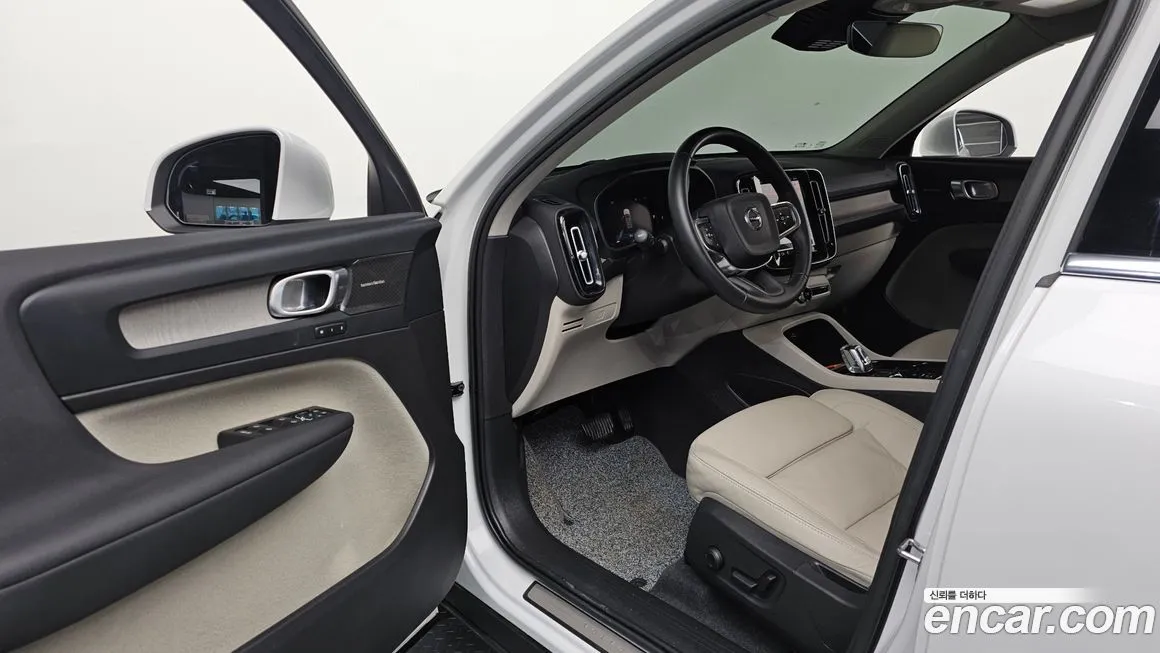 Volvo XC40 2023 из KR, фото 10