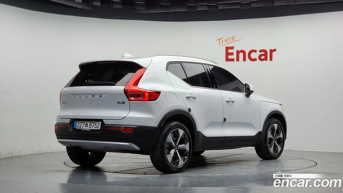 Volvo XC40 2023 из KR, фото 2