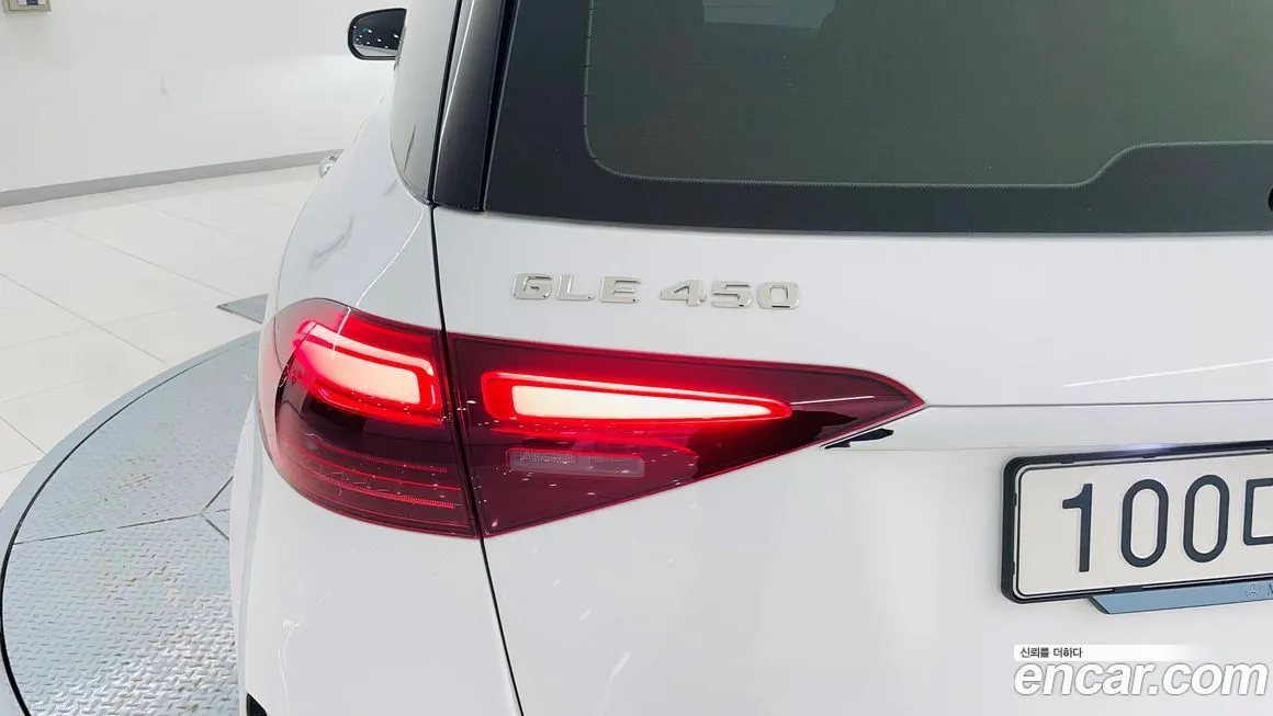 Mercedes-Benz GLE-Class — фото 10
