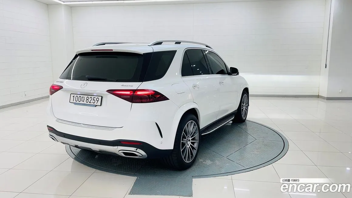 Mercedes-Benz GLE-Class — фото 5
