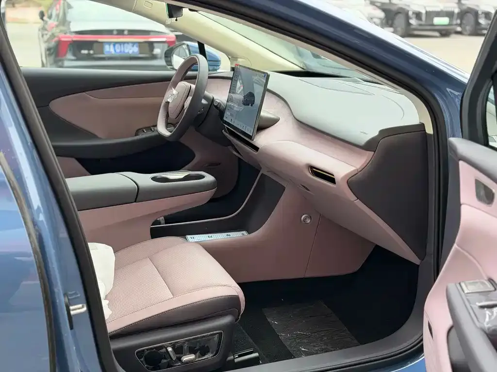 Hongqi Tiangong 05 2025 из CN, фото 10