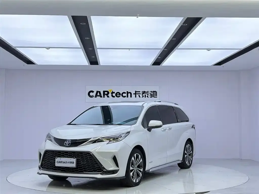 Toyota Granvia 2023 из CN, фото 1