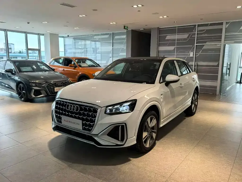 Audi Q2L 2025 из CN, фото 1