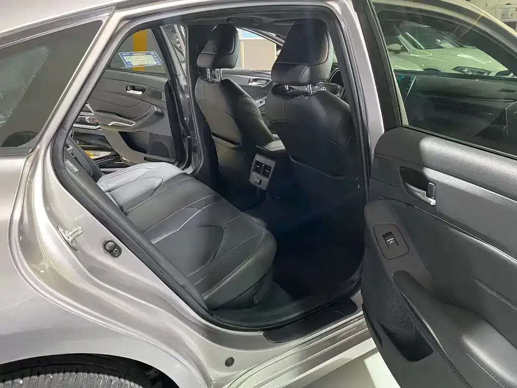Toyota Avalon 2021 из CN, фото 9