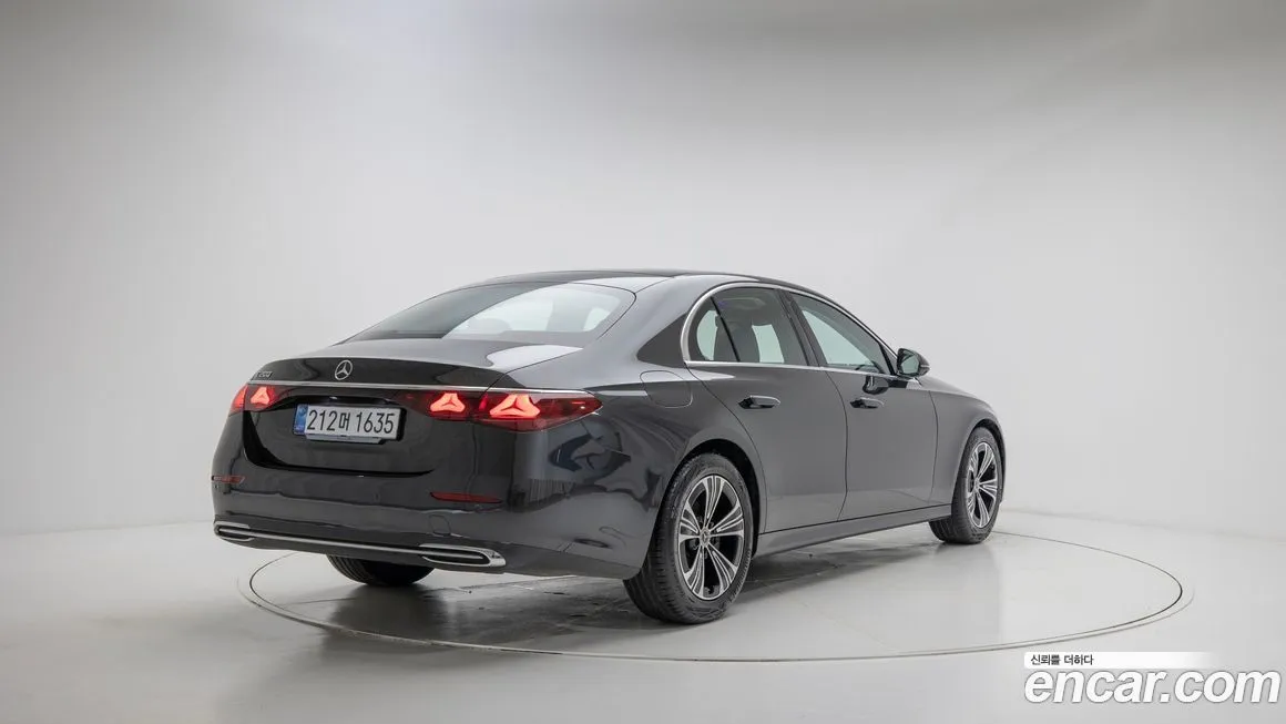 Mercedes-Benz E-Class 2025 из KR, фото 2