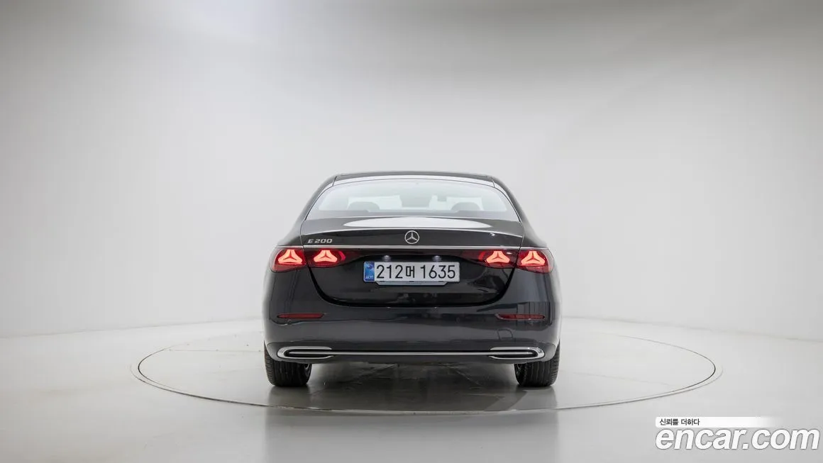 Mercedes-Benz E-Class 2025 из KR, фото 4