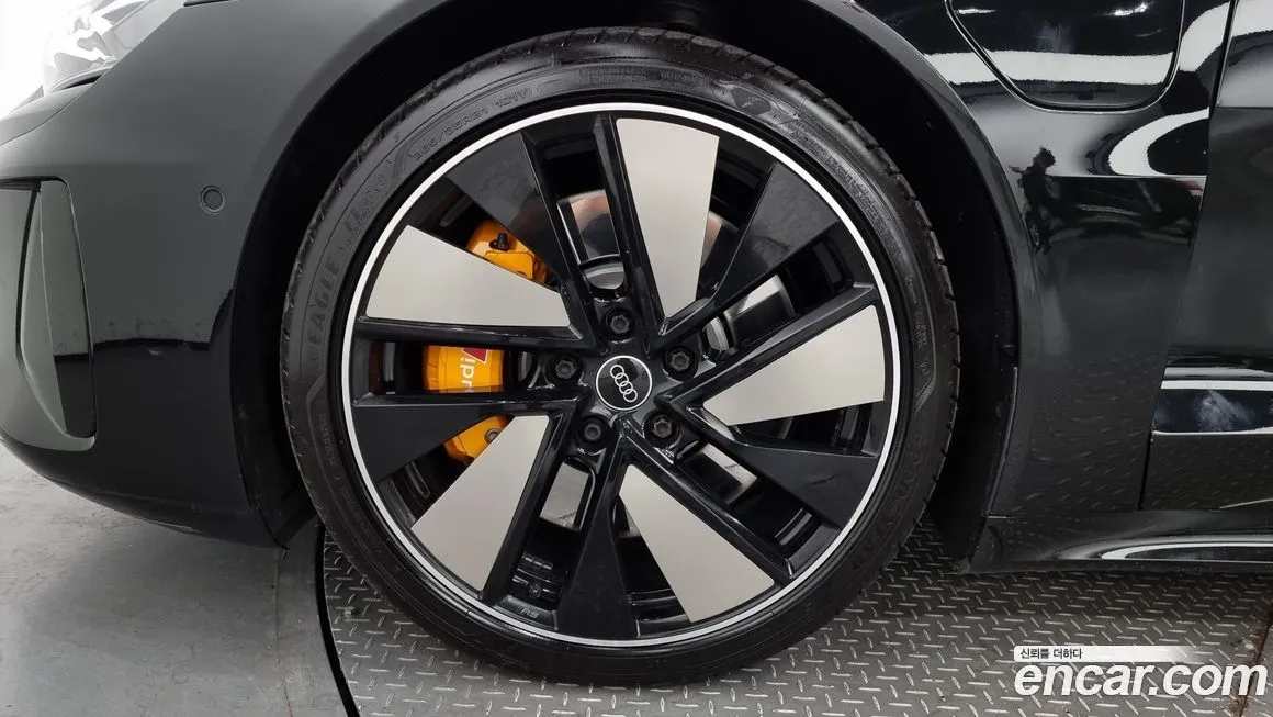 Audi e-tron GT 2022 из KR, фото 5