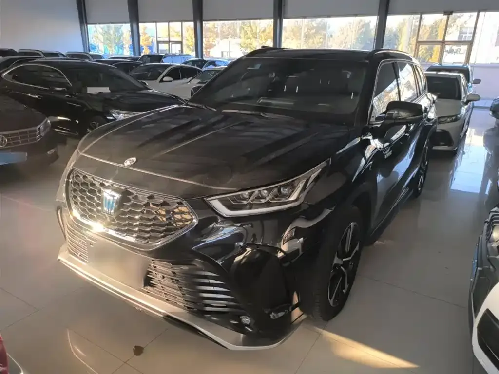 Toyota Crown Kluger 2023 из CN, фото 2