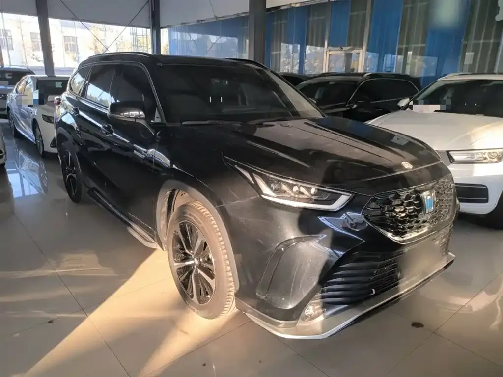 Toyota Crown Kluger 2023 из CN, фото 4