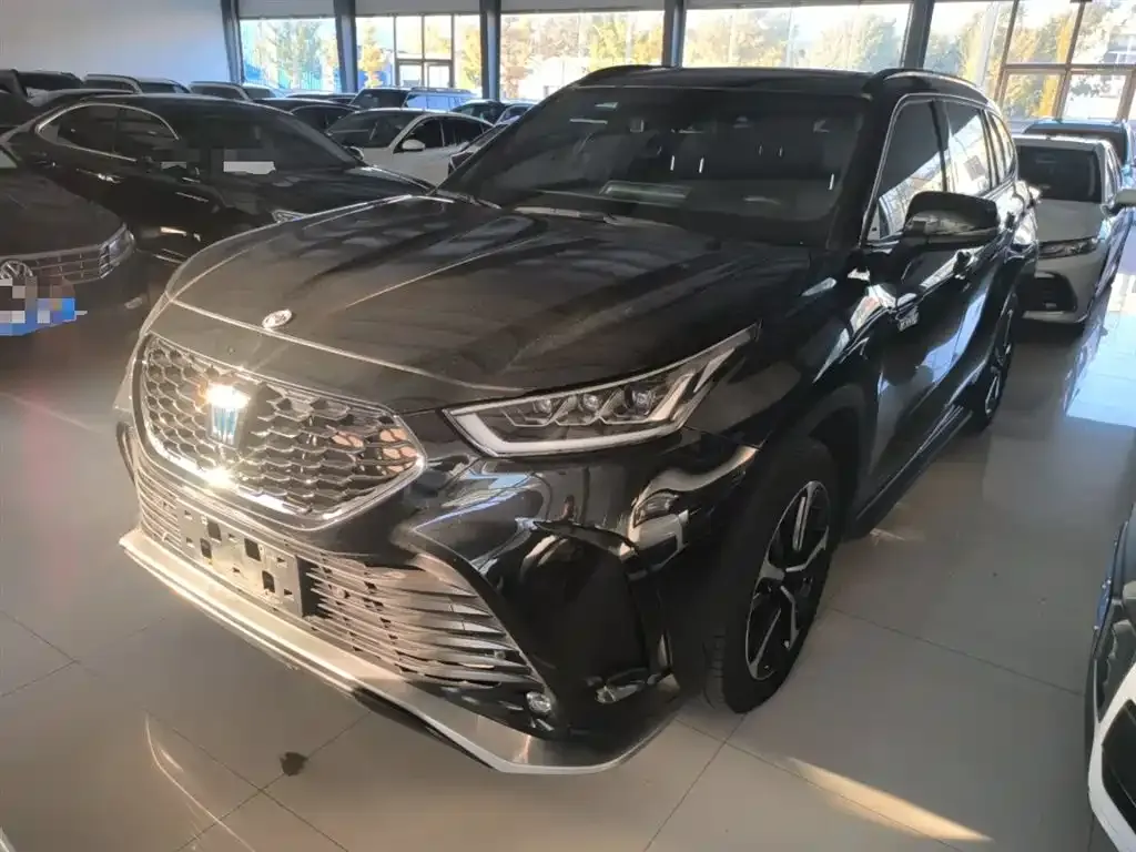 Toyota Crown Kluger 2023 из CN, фото 5