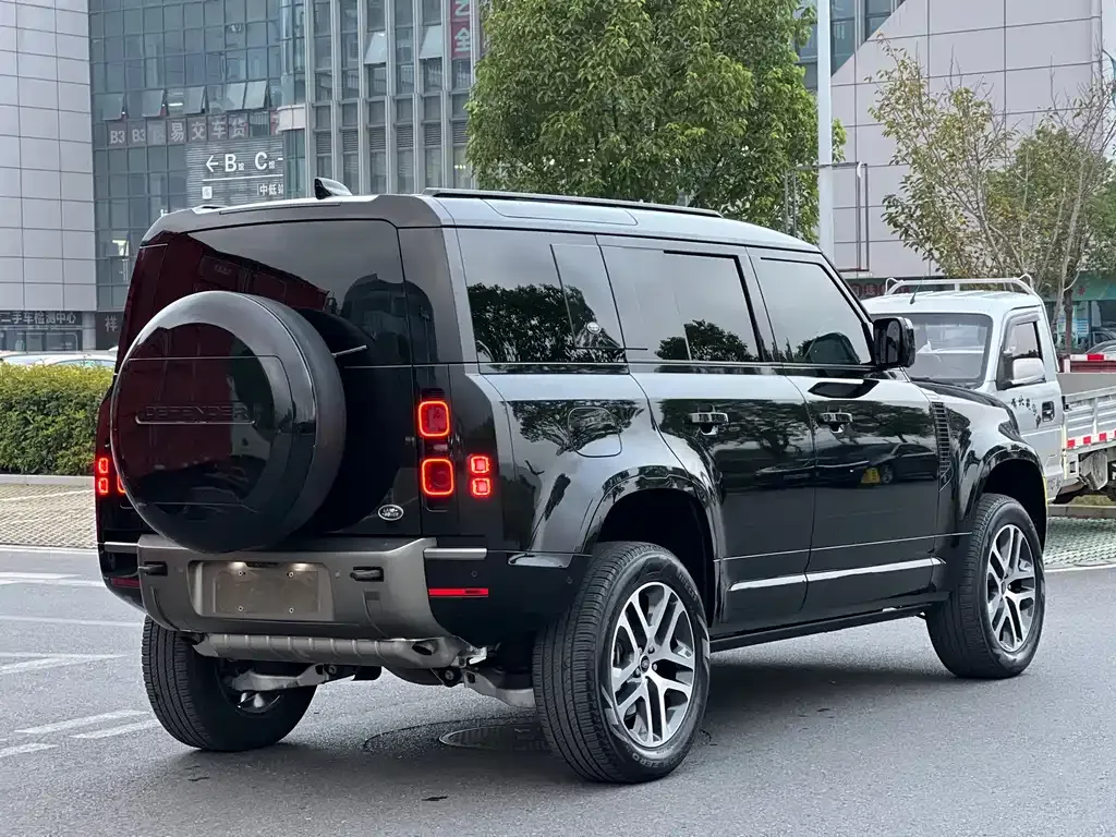 Land Rover Defender 2023 из CN, фото 3