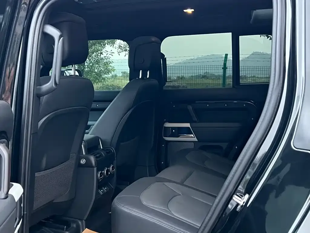 Land Rover Defender 2023 из CN, фото 6