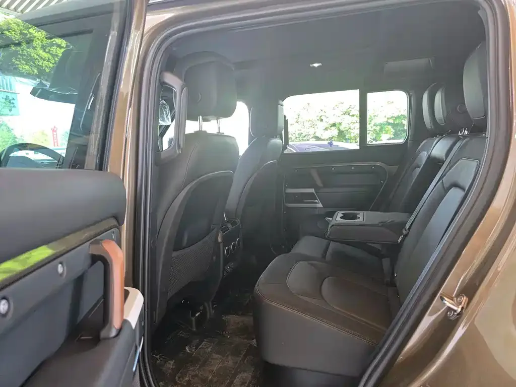Land Rover Defender 2023 из CN, фото 8