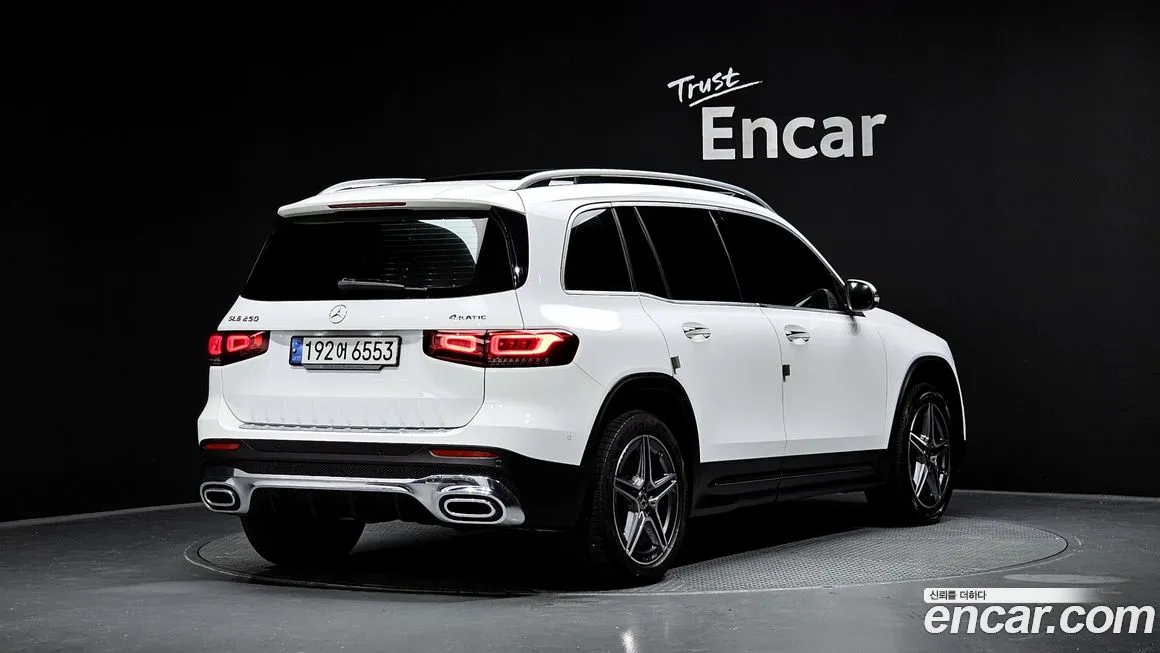 Mercedes-Benz GLB-Class — фото 2