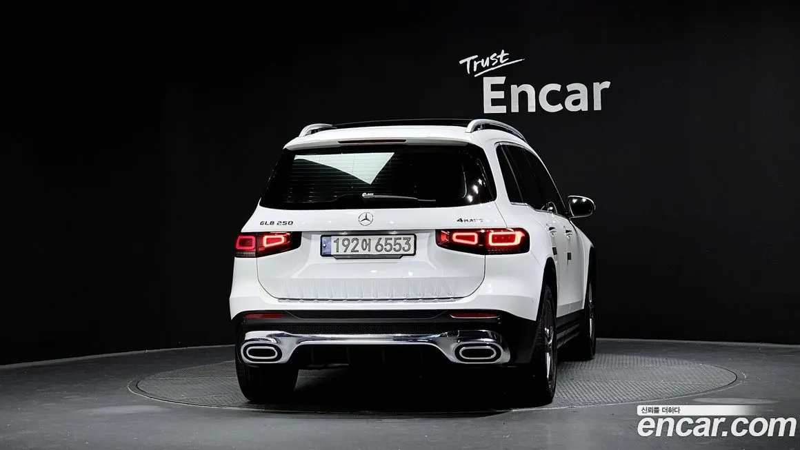 Mercedes-Benz GLB-Class — фото 4