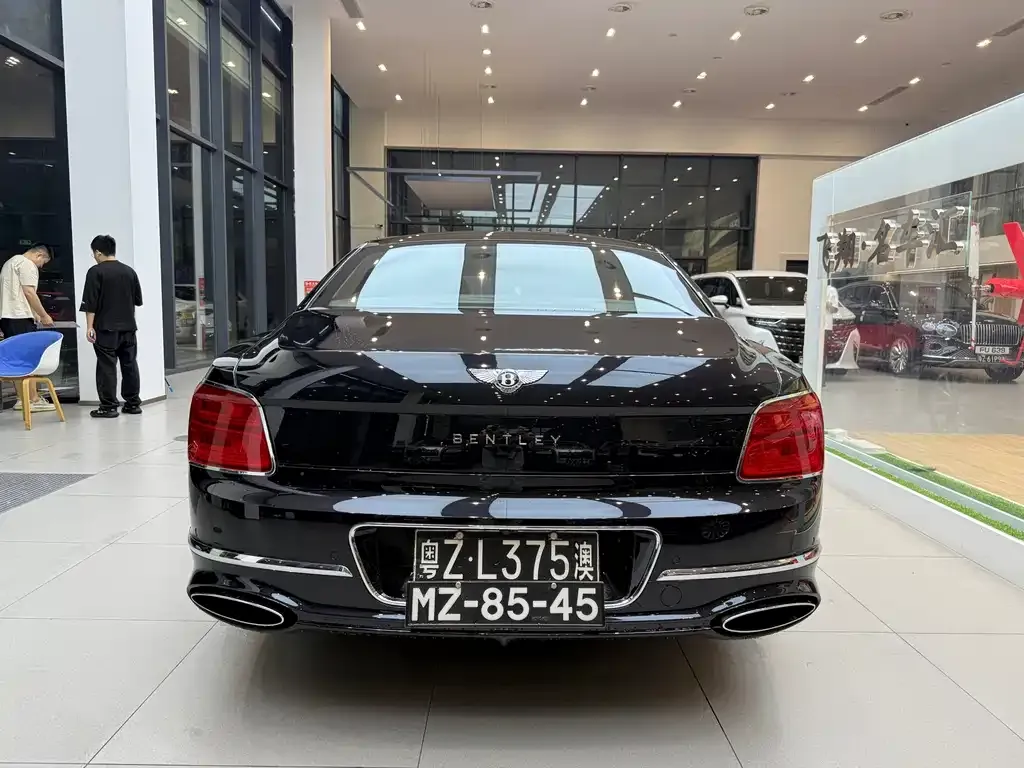 Bentley Flying Spur 2025 из CN, фото 4