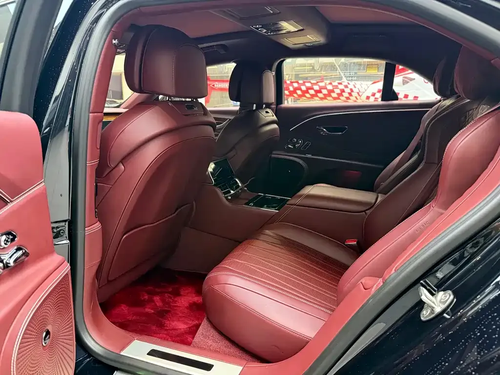 Bentley Flying Spur 2025 из CN, фото 8