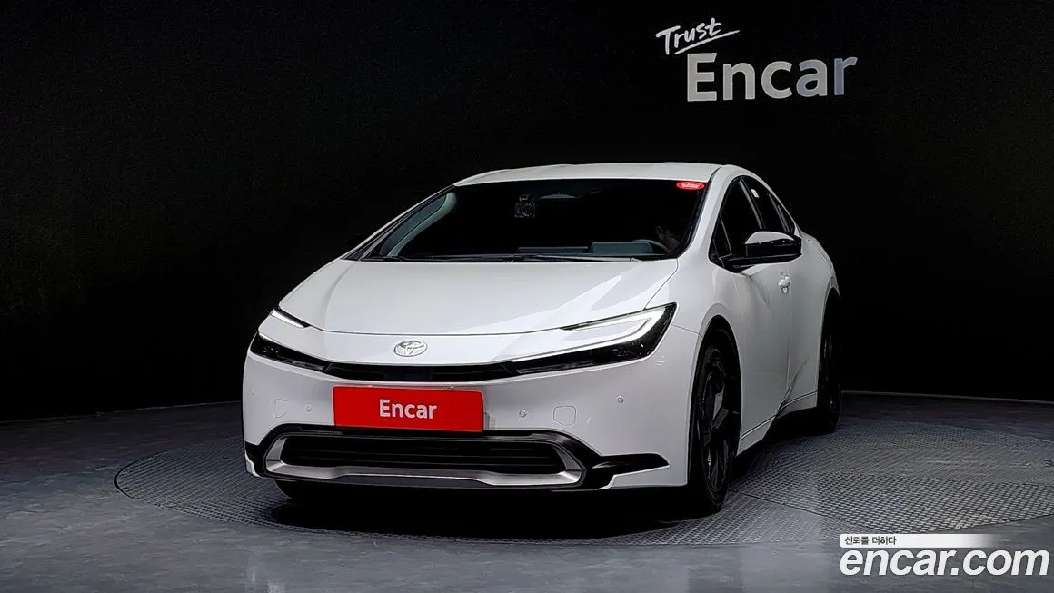Toyota Prius 2024 из KR, фото 3