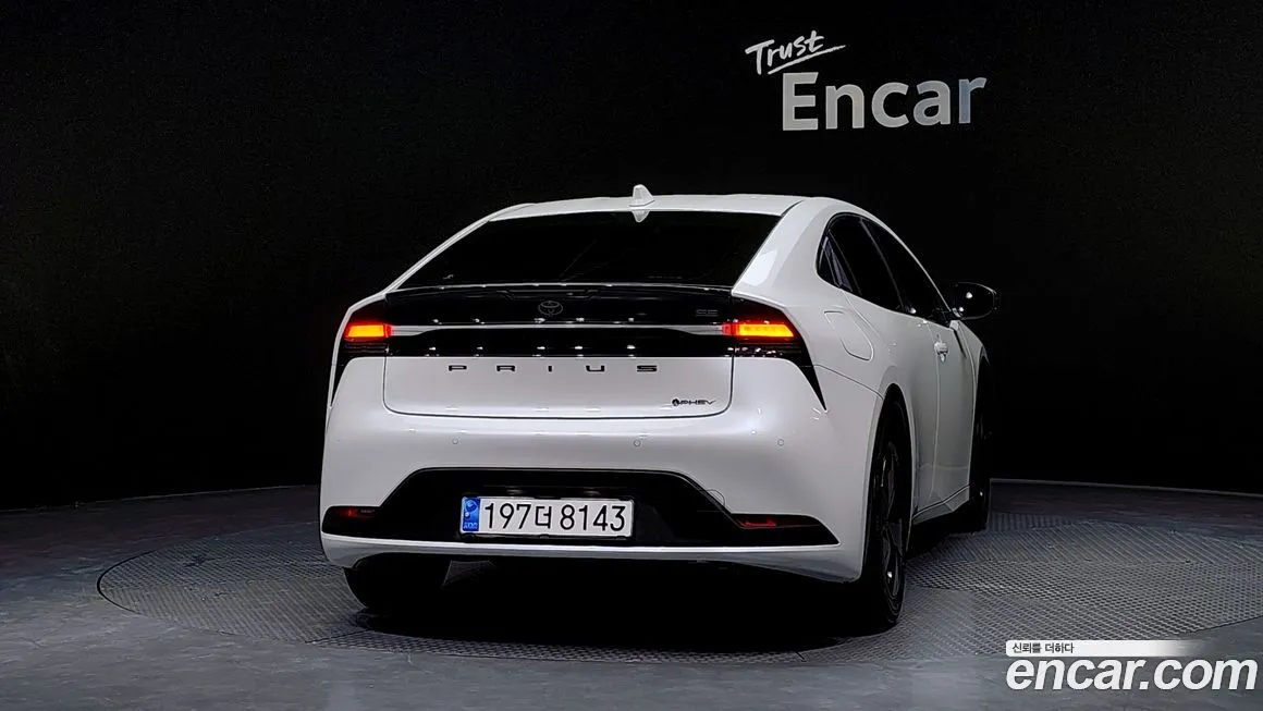 Toyota Prius 2024 из KR, фото 4