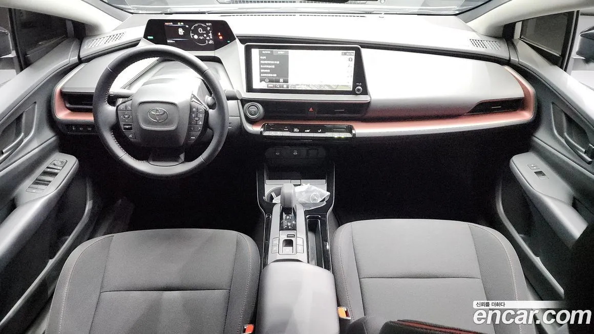 Toyota Prius 2024 из KR, фото 7