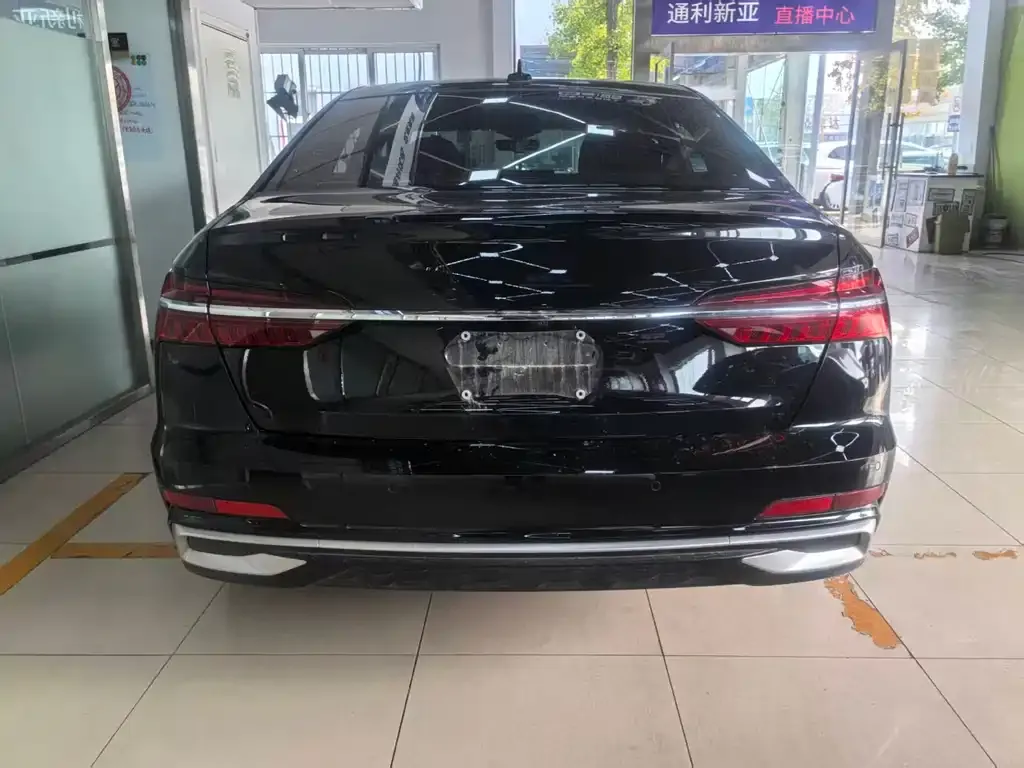 Audi A6L 2024 из CN, фото 3