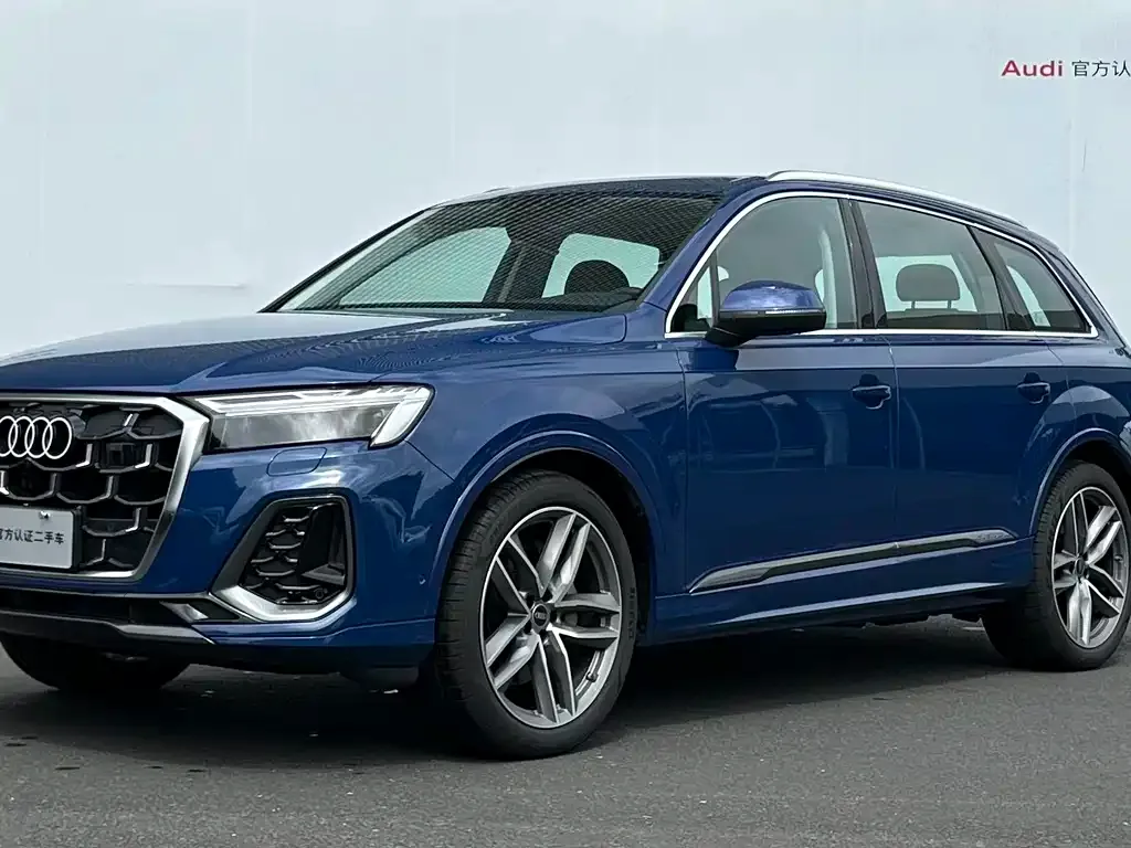 Audi Q7 2024 из CN, фото 1