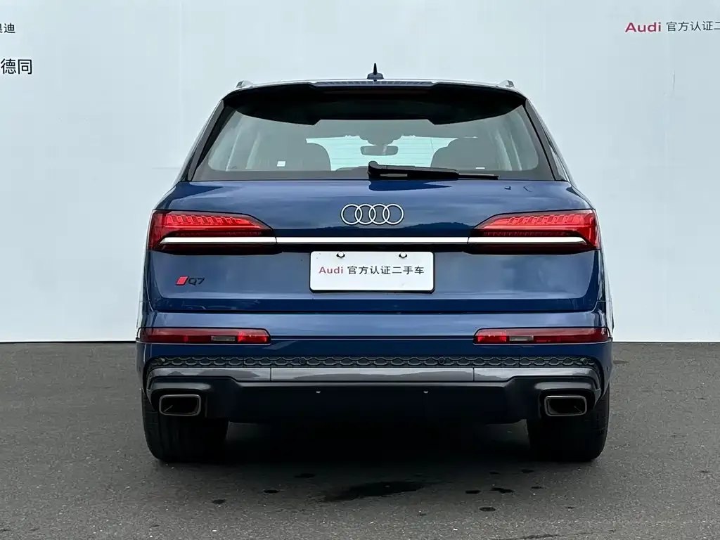 Audi Q7 2024 из CN, фото 4