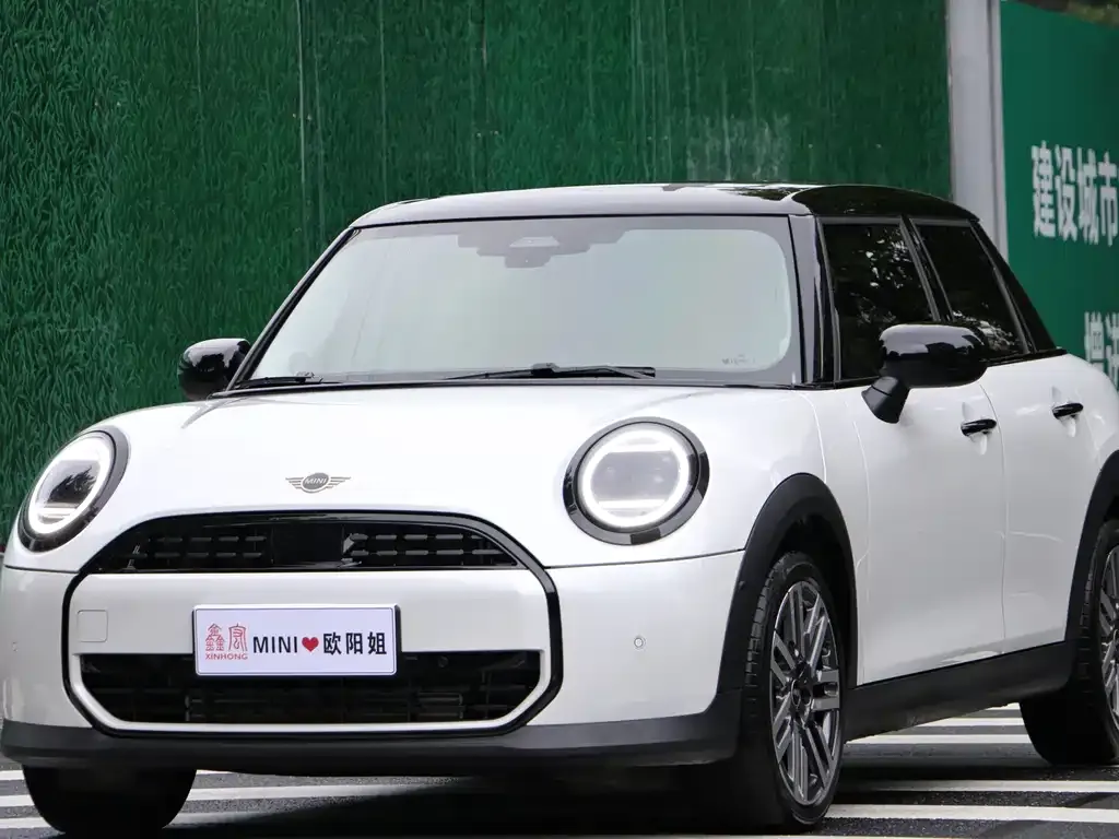 MINI Cooper (3-door) 2025 из CN, фото 1