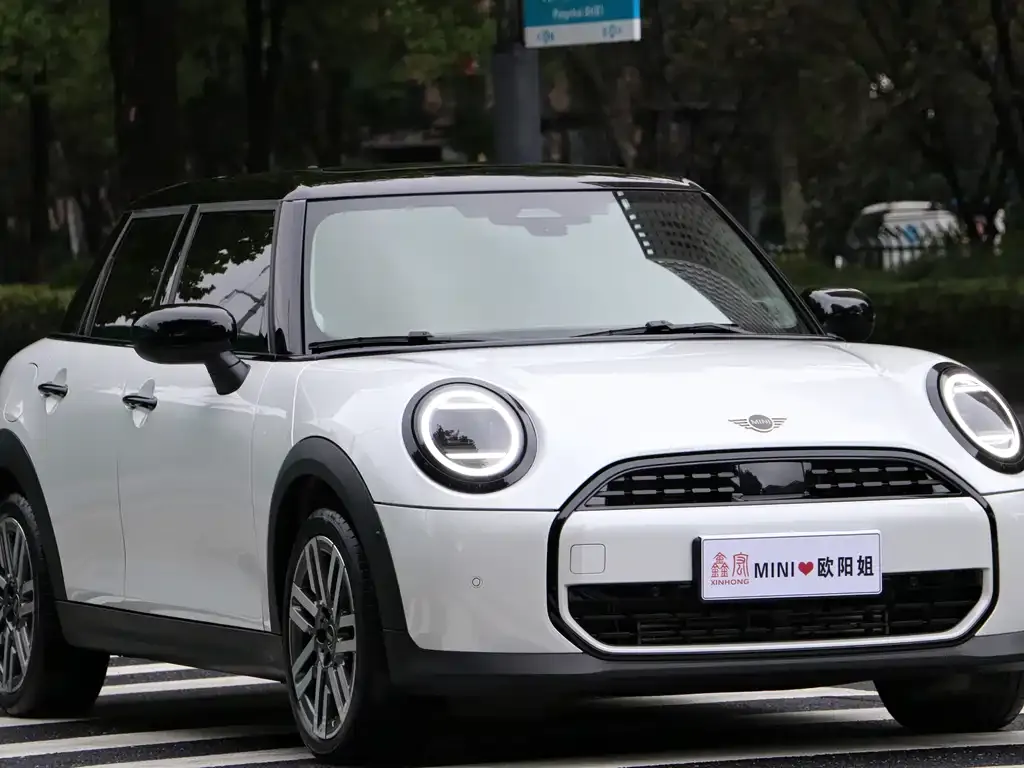 MINI Cooper (3-door) 2025 из CN, фото 3
