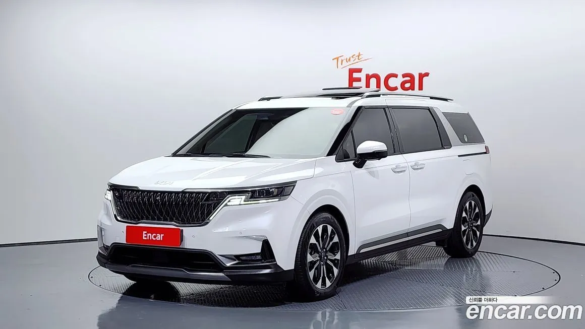 Kia Carnival — фото 1