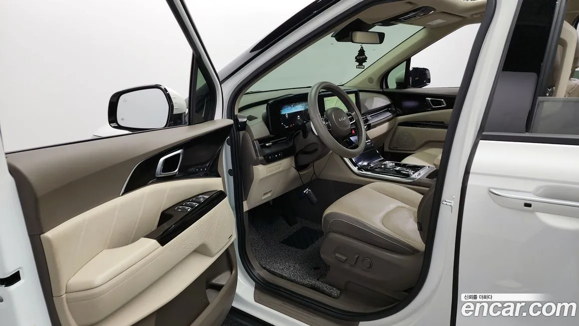 Kia Carnival — фото 10