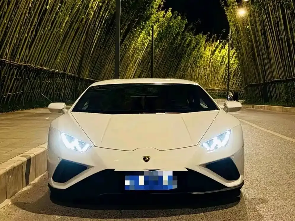 Lamborghini Huracan 2023 из CN, фото 1