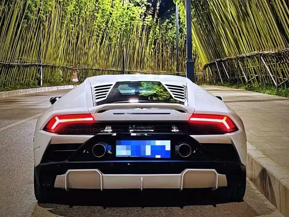 Lamborghini Huracan 2023 из CN, фото 2