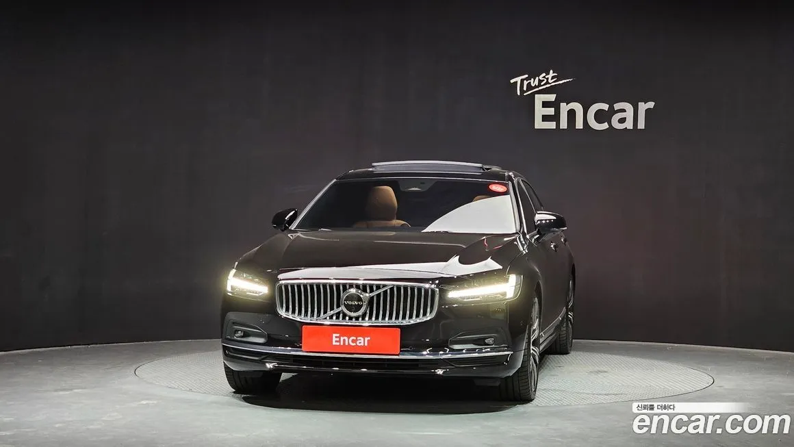 Volvo S90 2023 из KR, фото 3