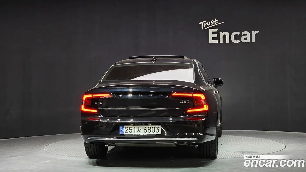 Volvo S90 2023 из KR, фото 4