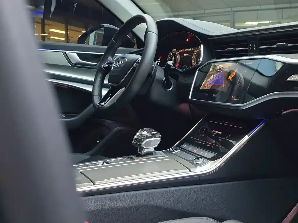 Audi A6L 2021 из CN, фото 10