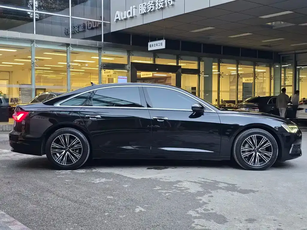 Audi A6L 2021 из CN, фото 5