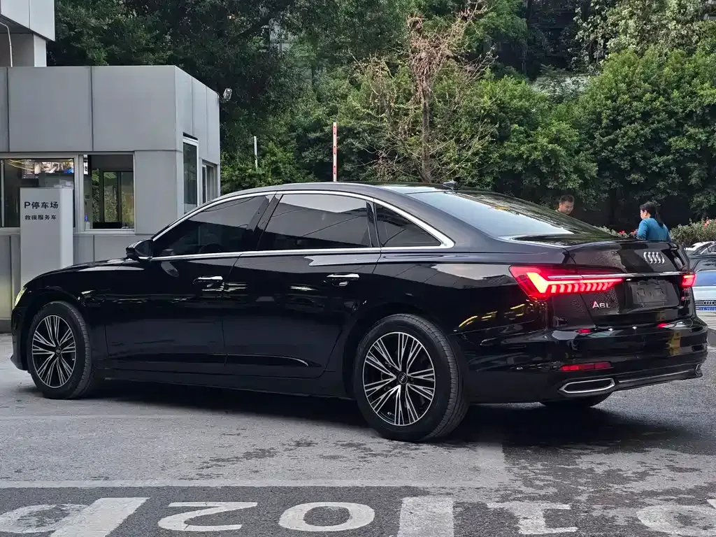 Audi A6L 2021 из CN, фото 7