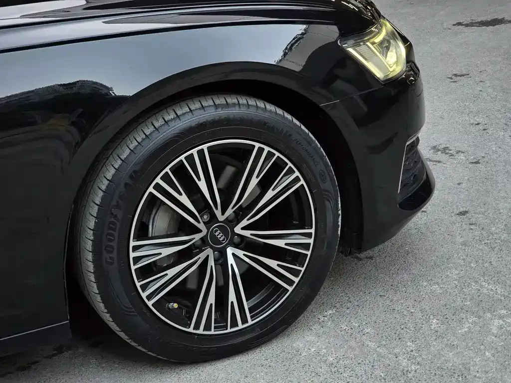 Audi A6L 2021 из CN, фото 8