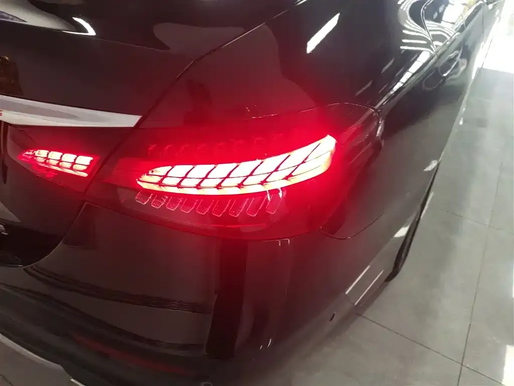 Mercedes-Benz E-Class 2023 из CN, фото 8