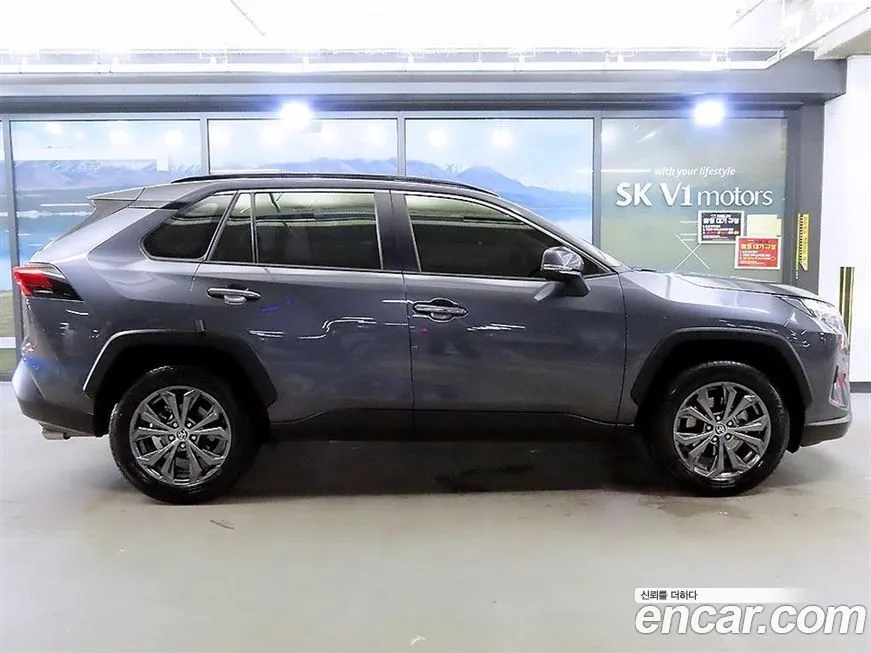Toyota RAV4 2024 из KR, фото 3