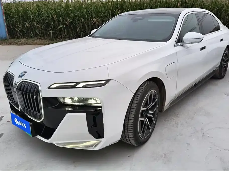 BMW i7 2023 из CN, фото 1