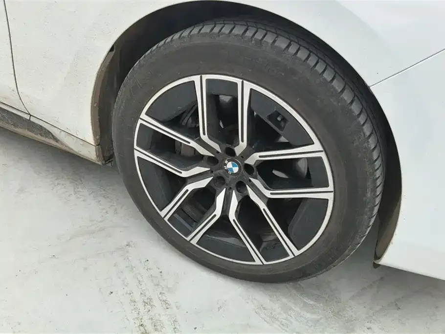 BMW i7 2023 из CN, фото 6